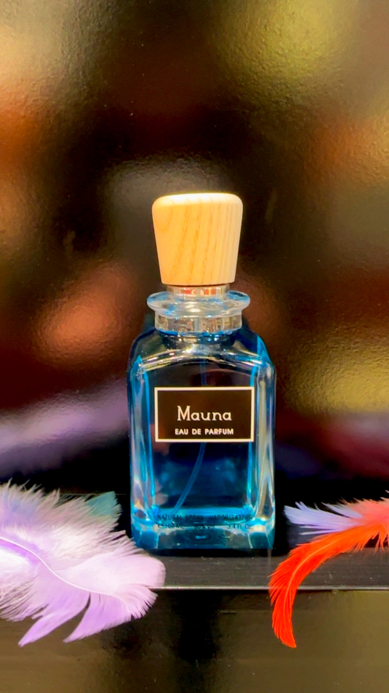 ادکلن ماونا